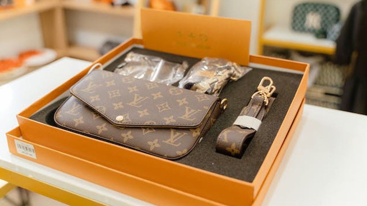 Brand Louis Vuitton